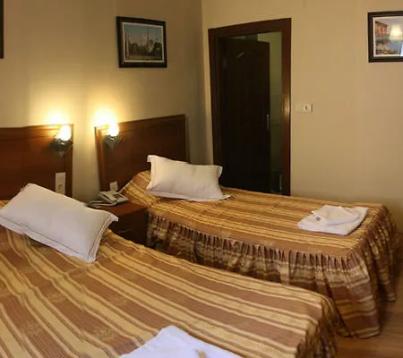 מלון Serenity Boutique 3*